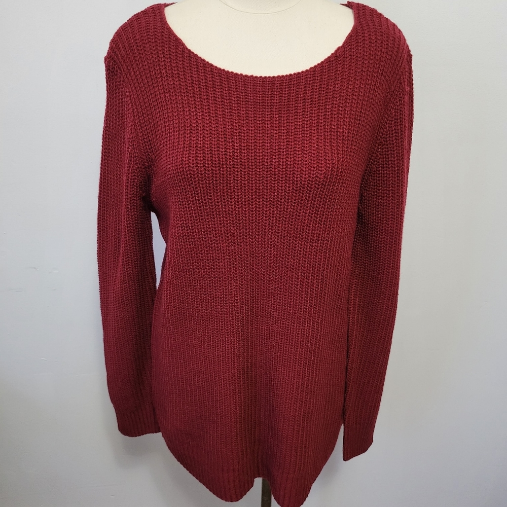 Taylor & Sage deep red scoopneck tunic sweater size large